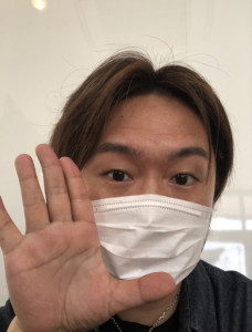 B15344E1-65E9-4C45-BE9C-9AFA9273B1D2