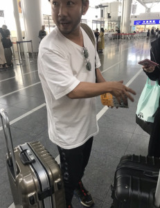 DFB8E2E1-7A87-4087-B168-468BD0D2CD12